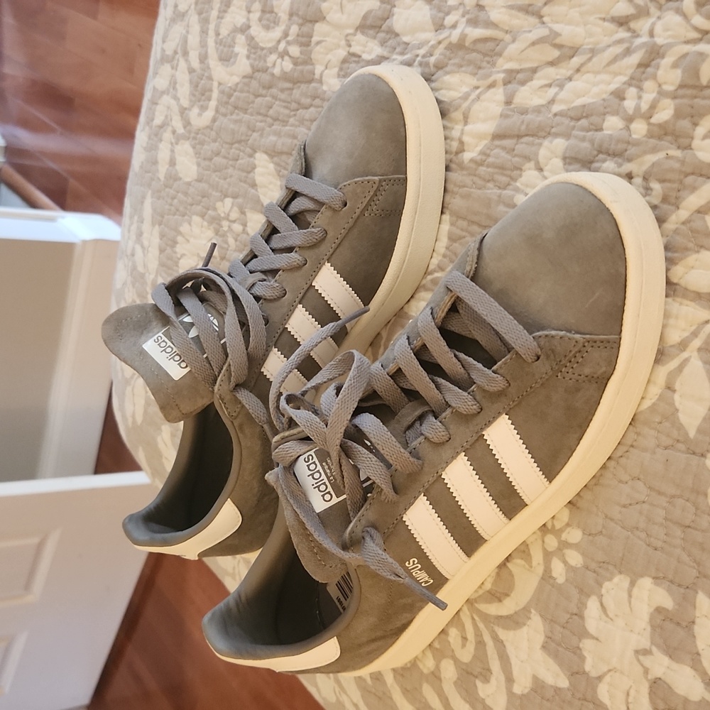Addidas Sneaker